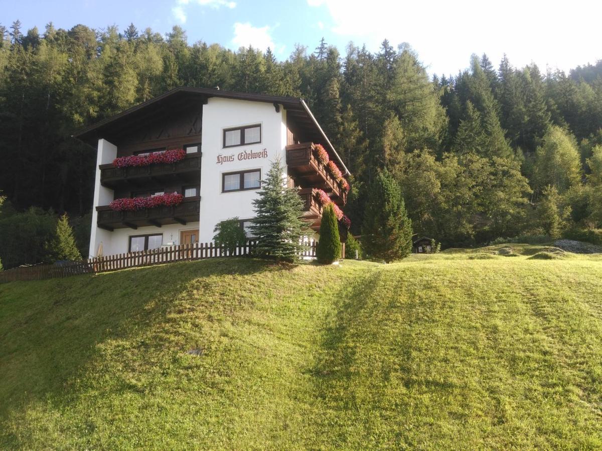 Bed and Breakfast Haus Edelweiss Йерценс Экстерьер фото