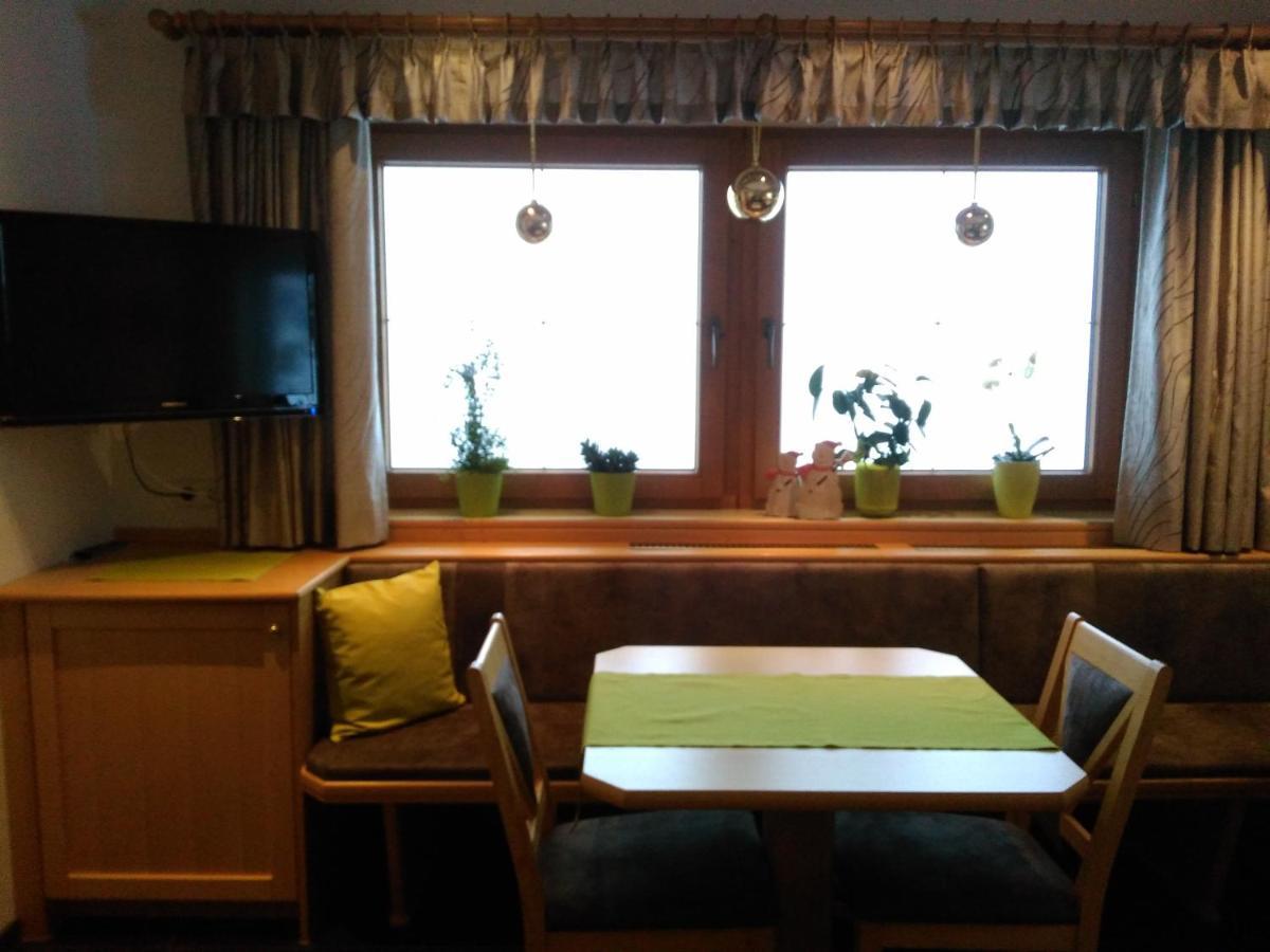 Bed and Breakfast Haus Edelweiss Йерценс Экстерьер фото